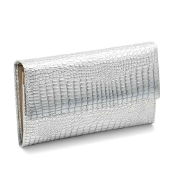 Дамско портмоне от естествена кожа лачено с кроко ефект сребърно