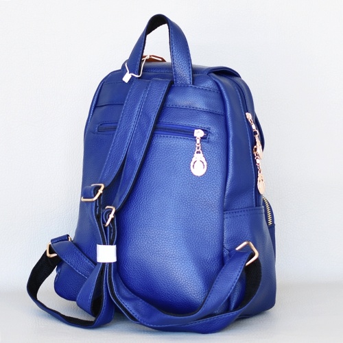 Дамска раница синя стилна от еко кожа с капак и три външни джоба за формат А4