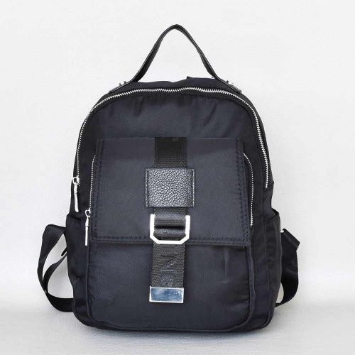 Дамска раница, текстилна, непромокаема, с метални ципове и капак с катарама