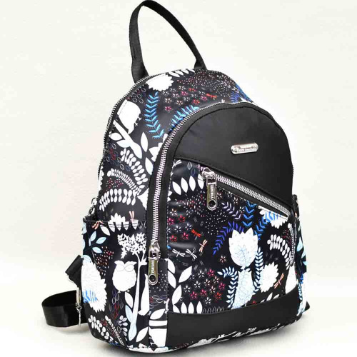 Красива дамска раница от промазан водонепропусклив плат с едно основно отделение с  удобно вътрешно разпределение. Раницата е с два предни и един заден джоб с цип, две странични джобчета. Дамската раница е с къса дръжка за носене в ръка и регулиращи се пр