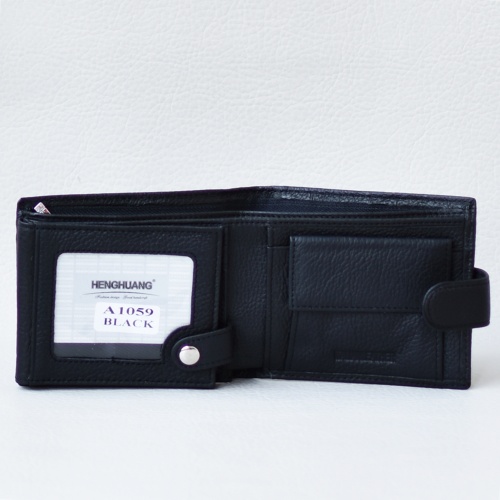 Мъжки портфейл от естествена кожа с много отделения за карти,документи и снимки