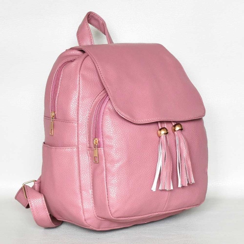 Кожена дамска раница евтина от еко кожа с капак и пискюли пепел от рози