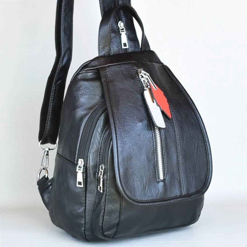 Дамска раница от мека варена еко кожа с капак с декоративен цип, черна