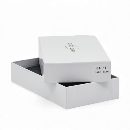 Дамско портмоне от естествена кожа много отделения за карти изчистен модел синьо