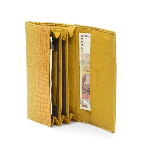 Дамско портмоне от естествена кожа лачено с кроко ефект жълто