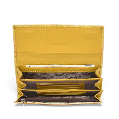 Дамско портмоне от естествена кожа лачено с кроко ефект жълто