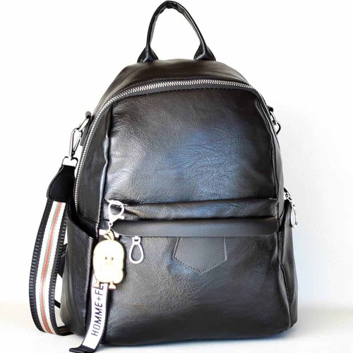 Дамска раница-чанта 2в1 от еко кожа с много джобчета и висулка пиленце, черна