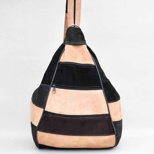 Дамска раница-чанта от естествен велур с външни джобчета, шарена