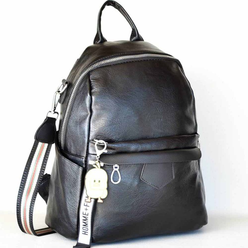 Дамска раница-чанта 2в1 от еко кожа с много джобчета и висулка пиленце, черна