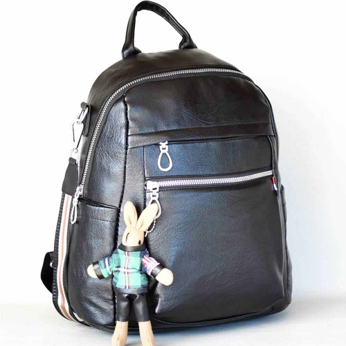 Дамска раница-чанта 2в1 от еко кожа с много джобчета и висулка Зайче, черна