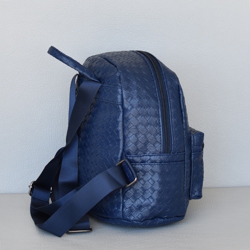 Тъмно синя малка дамска раница от еко кожа