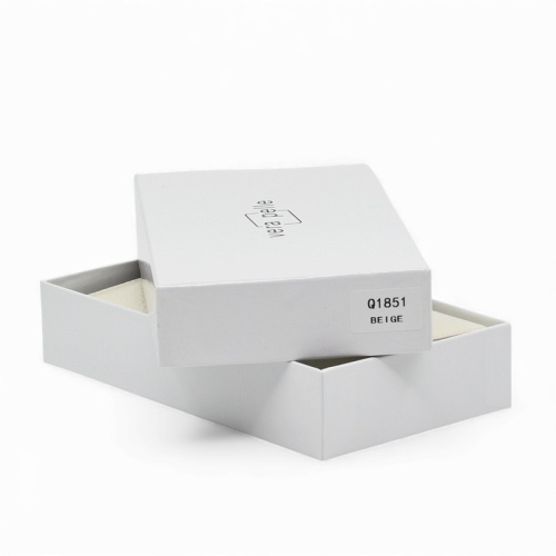 Дамско портмоне от естествена кожа много отделения за карти изчистен модел слонова кост