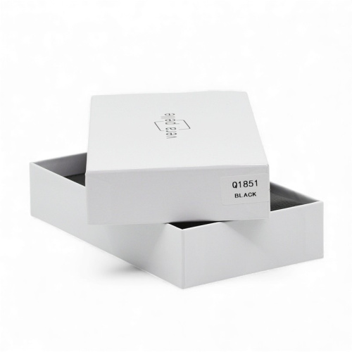 Дамско портмоне от естествена кожа много отделения за карти изчистен модел черно