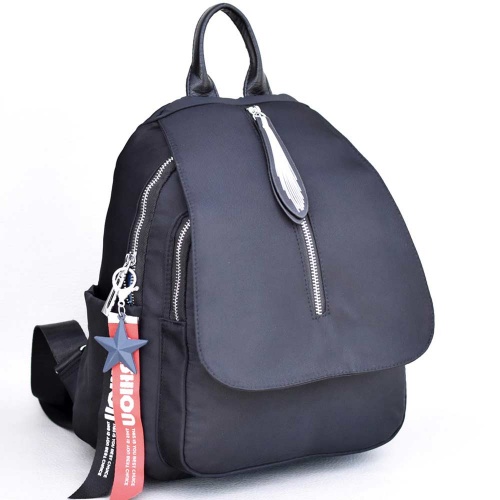 Дамска раница от промазан плат с капак, голяма, с висулка, елегантен модел, черна