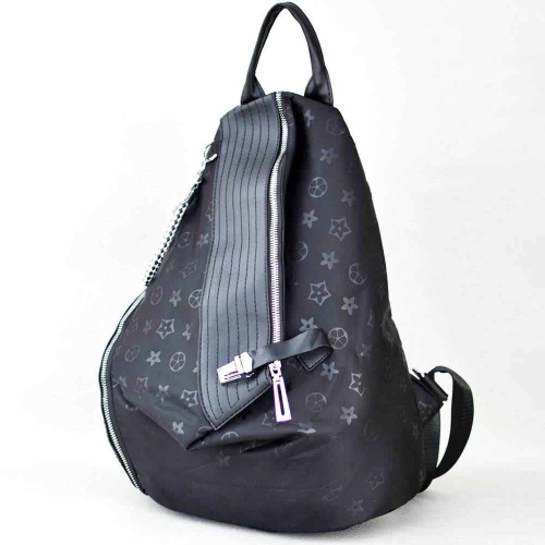 Дамска раница от плат с ефектен дизайн, голяма, със сребърен обков и висулка