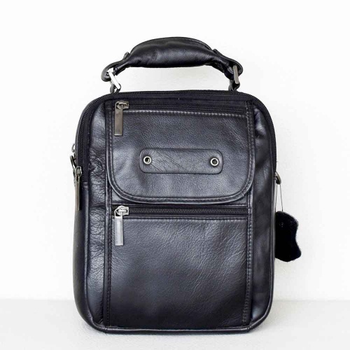 Черна мъжка чанта от естествена телешка кожа за носене в ръка и през рамо