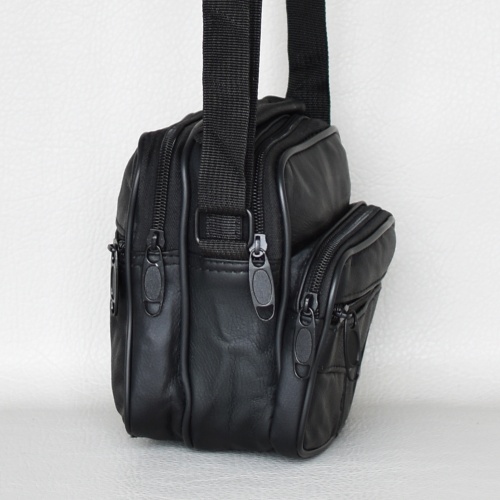 Мъжка чанта от естествена кожа черна за в ръка и през рамо с много отделения малка