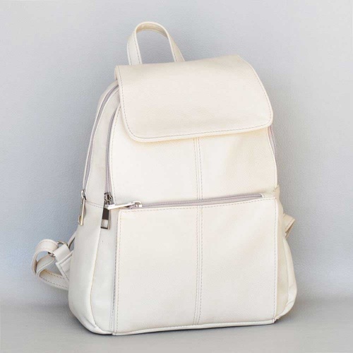 Дамска раница с капак, българска кремава