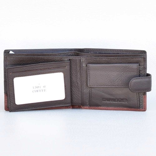 Мъжки портфейл от естествена кожа с допълнителна страница за карти и документи, кафяв