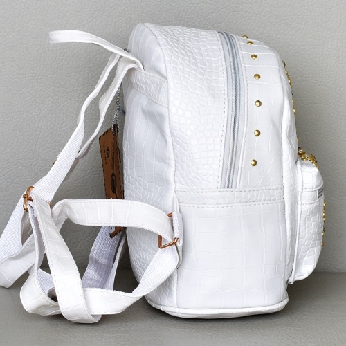 Дамска раница с капси и камъни, кроко ефект, бяла